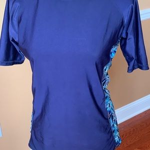EUC-RASH GUARD- GORGEOUS SIZE SMALL